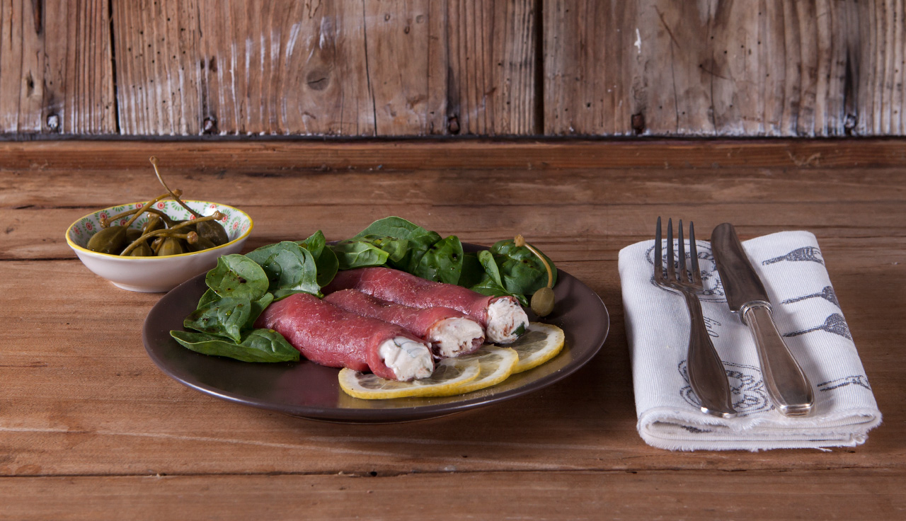 Roll di Carne Salada con formaggio caprino