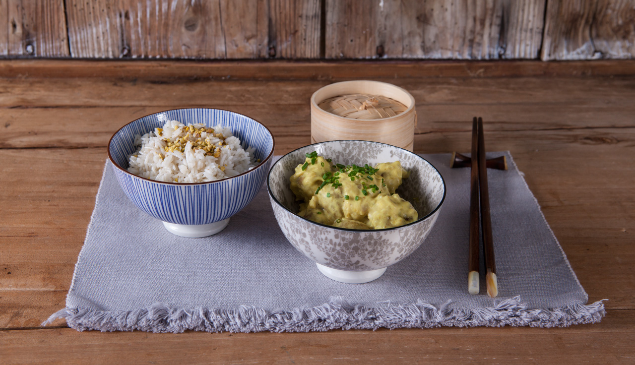 Polpettine di Vitello e Verdure con latte di cocco, curry e riso pilaf